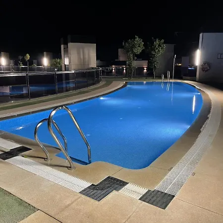 Lägenhet Tecnocordoba Ii Aparcamiento Privado Gratuito Y Piscina Córdoba