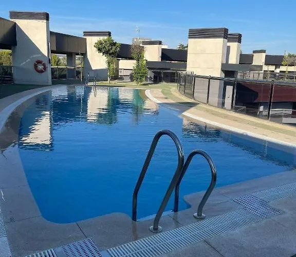 아파트 Tecnocordoba Ii Aparcamiento Privado Gratuito Y Piscina *